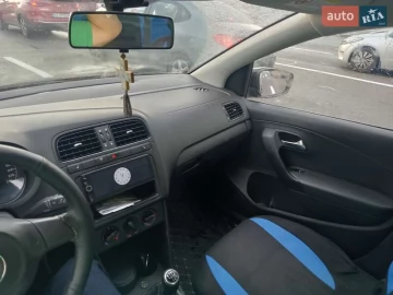 Авто Volkswagen Polo 2011 № 7804205