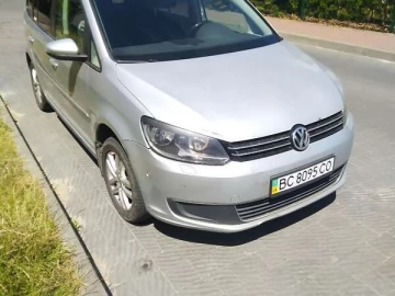 Авто Volkswagen Touran 2012 № 7804220