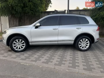 Авто Volkswagen Touareg 2012 № 7804362