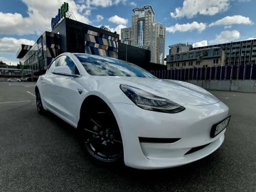 Авто Tesla Model 3 2018 № 7804425