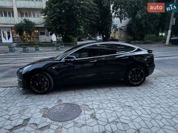 Авто Tesla Model 3 2018 № 7804427