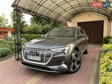 Авто Audi E-Tron 2019 № 7804449