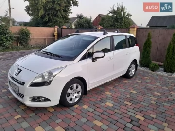 Авто Peugeot 5008 2012 № 7804573