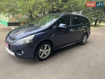 Авто Mitsubishi Grandis 2010 № 7804926