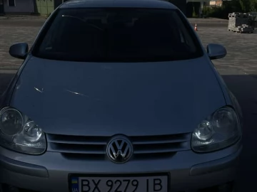 Авто Volkswagen Golf 2004 № 7805054