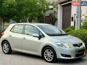 Авто Toyota Auris 2010 № 7805314