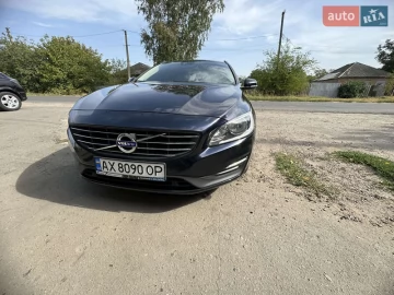 Авто Volvo V60 2016 № 7805431
