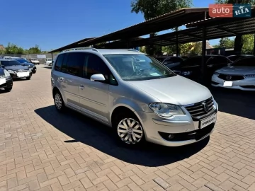 Авто Volkswagen Touran 2007 № 7805590