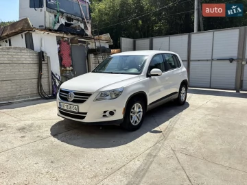 Авто Volkswagen Tiguan 2010 № 7805631
