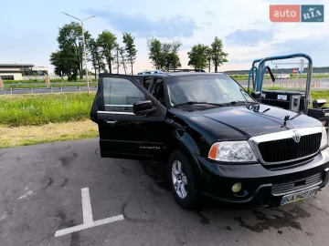 Авто Lincoln Navigator 2003 № 7805844