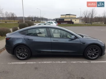 Авто Tesla Model 3 2021 № 7805974
