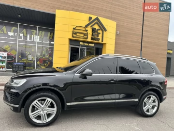 Авто Volkswagen Touareg 2015 № 7806041