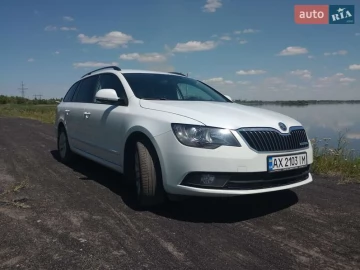 Авто Skoda Superb 2014 № 7806207