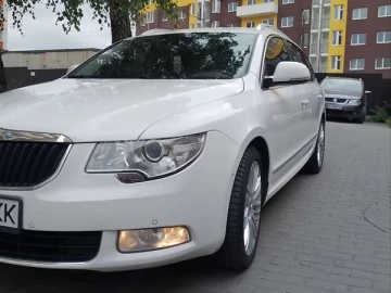 Авто Skoda Superb 2012 № 7806253