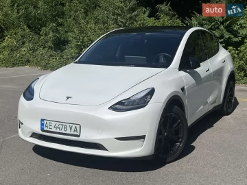 Авто Tesla Model Y 2021 № 7806320