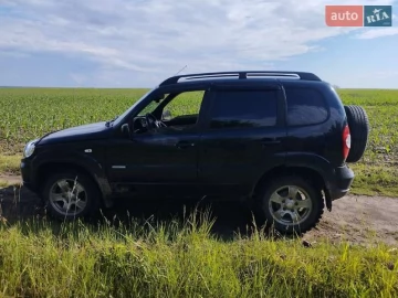 Авто Chevrolet Niva 2011 № 7806415