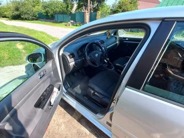 Авто Volkswagen Golf 2003 № 7806707
