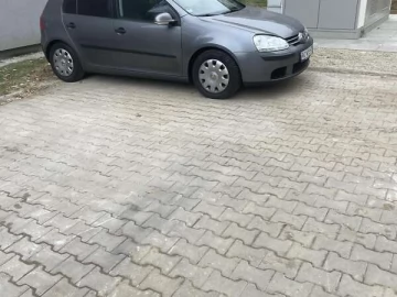 Авто Volkswagen Golf 2004 № 7806717