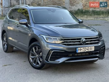Авто Volkswagen Tiguan 2022 № 7806914