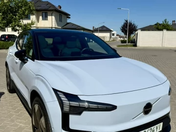 Авто Volvo Ex30 2024 № 7806935