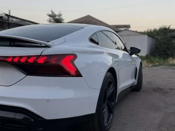 Авто Audi E-Tron Gt 2021 № 7807300
