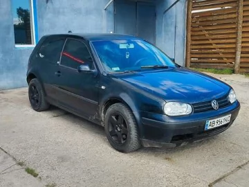 Авто Volkswagen Golf 2000 № 7807311