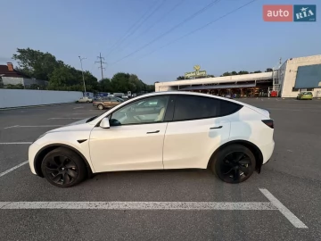Авто Tesla Model Y 2022 № 7807398