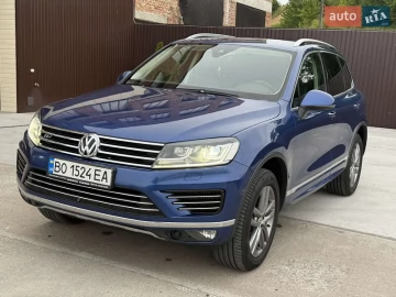Авто Volkswagen Touareg 2017 № 7807599