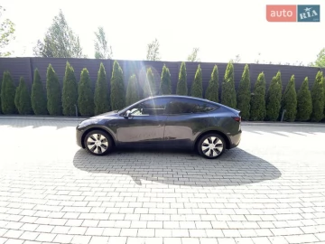 Авто Tesla Model Y 2024 № 7808050