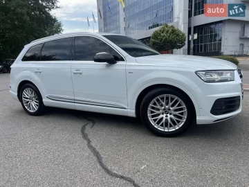 Авто Audi Q7 2018 № 7808058