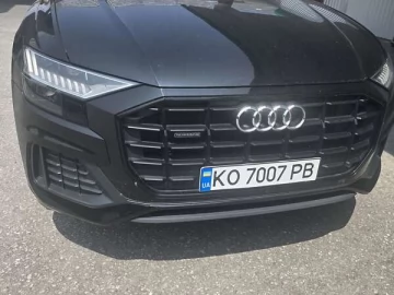 Авто Audi Q8 2021 № 7808060