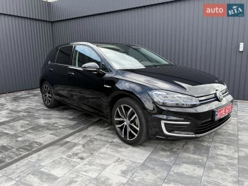Авто Volkswagen E-Golf 2020 № 7808661