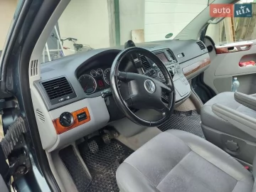 Авто Volkswagen Multivan 2004 № 7808667