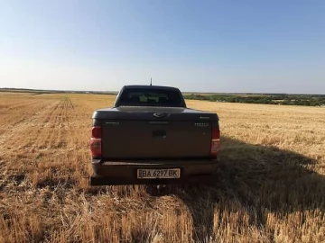 Авто Toyota Hilux 2014 № 7808673