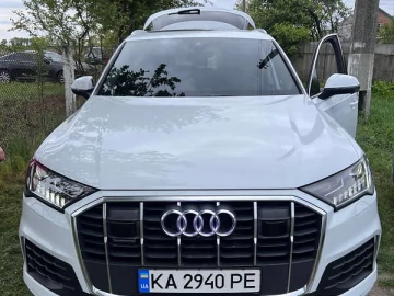 Авто Audi Q7 2023 № 7808733