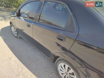 Авто Chevrolet Aveo 2004 № 7808757