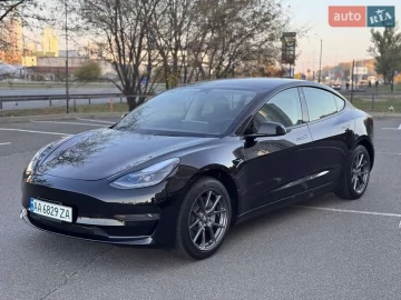 Авто Tesla Model 3 2023 № 7808897