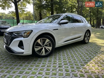 Авто Audi Q8 E-Tron 2023 № 7809164
