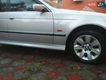 Авто BMW 5 Series 1999 № 7809233