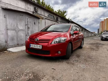 Авто Toyota Auris 2010 № 7809320