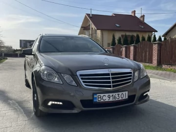 Авто Mercedes E-Class 2010 № 7809348