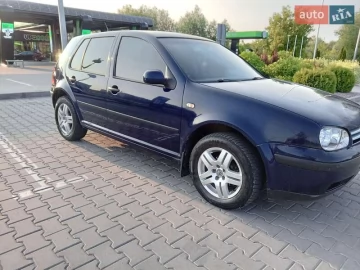 Авто Volkswagen Golf 2000 № 7809467