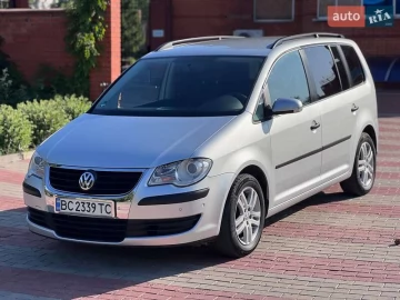 Авто Volkswagen Touran 2007 № 7809560
