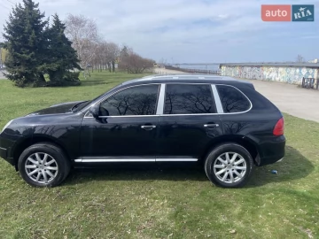 Авто Porsche Cayenne 2006 № 7809596