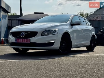 Авто Volvo V60 2016 № 7809870