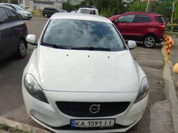 Авто Volvo V40 2014 № 7809938