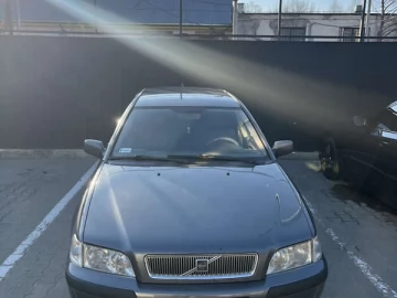 Авто Volvo V40 2002 № 7810089