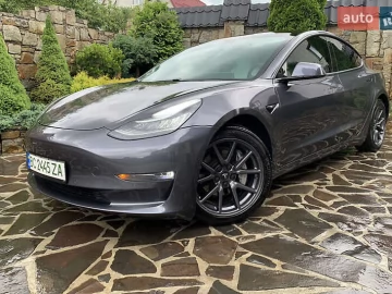 Авто Tesla Model 3 2019 № 7810311