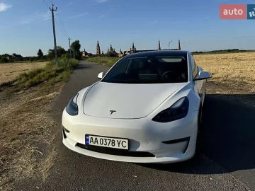 Авто Tesla Model 3 2021 № 7810423