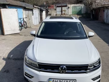 Авто Volkswagen Tiguan 2019 № 7810426